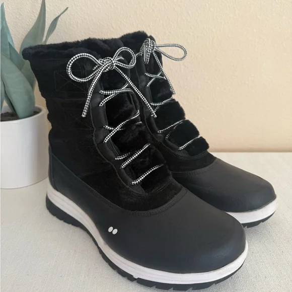 Ryka All Access Black Leather/Textile Winter Boots with White Soles - Picture 4 of 11